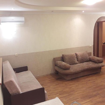 خاركيف Appartment Near M. 23 Serpnya المظهر الخارجي الصورة